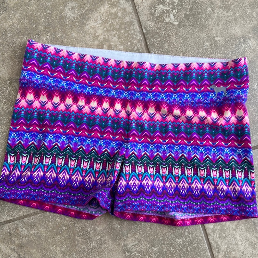Large pink Victoria secret yoga 🧘‍♀️ shorts